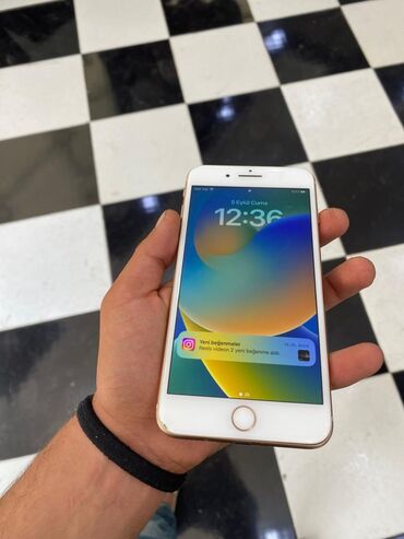 ekran: IPhone 8 Plus, Qızılı, Qırıq