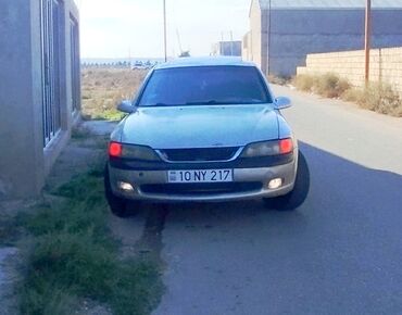 bmw 5 серия 525td at: Opel Vectra: 1.8 l | 1997 il 400000 km Sedan