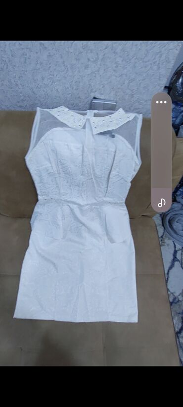 Dəstlər, kostyumlar: Qadın geyimleri 9 aznden baslayir. bir nece geyim alana endirim ve — 9