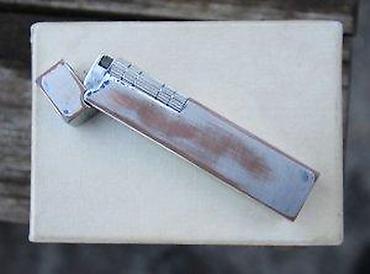 Upaljači i prateća oprema: SILVER MATCH upaljač na gas u originalnoj kutiji. LIGHTER GAZ SILVER — 12