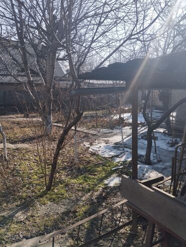 бишкек дома: Дом, 657 м², 5 комнат, Собственник, Старый ремонт