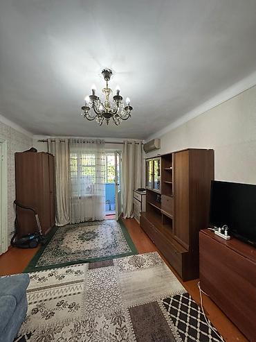 кафешка: 2 комнаты, 44 м², Золотой квадрат Индивидуалка, 2 этаж, Старый ремонт — 1