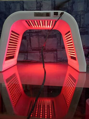 Ostali aparati za negu lica: LED therapy.
Made in Germany, savršeno ocuvana i savršeno radi — 6