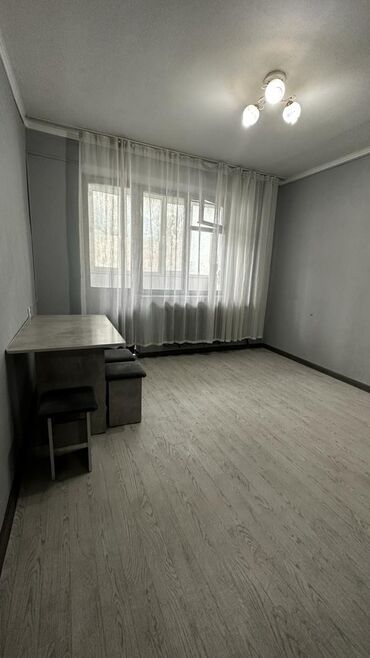 бишкек квартира цена: 1 комната, 15 м², Общежитие и гостиничного типа, 1 этаж, Косметический ремонт
