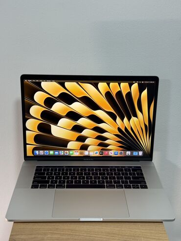 настольный пк: Ноутбук, Apple, 16 ГБ ОЗУ, Intel Core i7, 15.4 ", Б/у, Игровой, память SSD