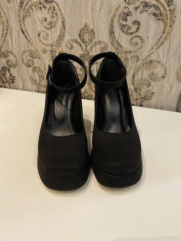 garda shoes: Размер: 38, цвет - Черный, Новый