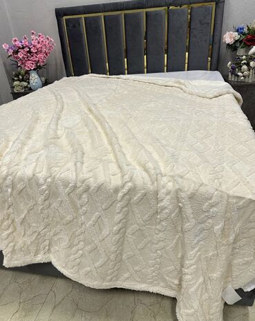 Одеяла и пледы: Плед, Новый, Все сезоны, Двусторонний, Плюшевый — 16