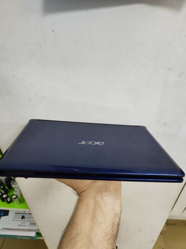 Netbuk Acer Aspire one .hecbir problemi yoxdur. qiymət sondu. Ram 2