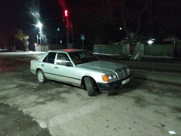 грузовой мерс: Mercedes-Benz E-Class: 1988 г., 2.3 л, Механика, Газ, Седан