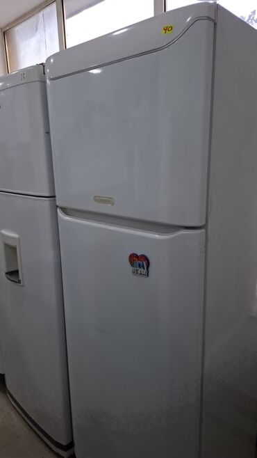Paltaryuyan maşınlar: İşlənmiş 2 qapılı Hotpoint Ariston Soyuducu Satılır, rəng - Ağ