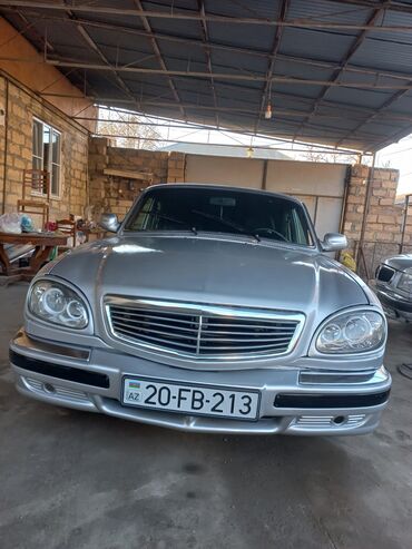 QAZ: QAZ 31105 Volga: 2.4 l | 2005 il 95652 km Sedan