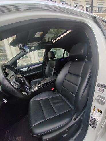 Mercedes-Benz: Mercedes‑Benz C‑Class sedan - Kuzov: Ağ rəng, 4 qapı, sedan - — 10