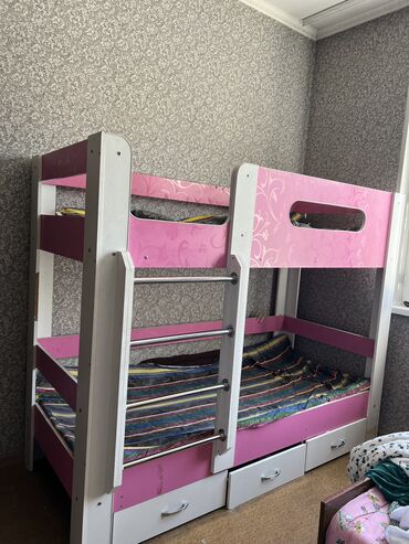 Детские кровати: Двухъярусная кровать