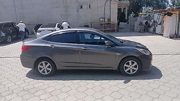 byd e1: Hyundai Solaris: 2013 г., 1.6 л, Автомат, Бензин, Седан — 2