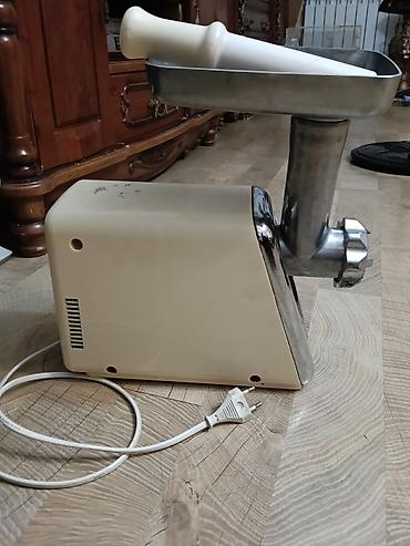 et cekenler: Elektrik ətçəkən maşın - Güclü elektrik motoru, şnurla qoşulur (220V — 2