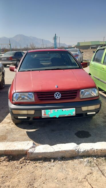 рубашки б у: Volkswagen Vento: 1993 г., 1.8 л, Механика, Бензин, Седан