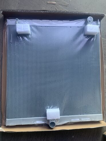 Передние фары: Радиатор основной охлаждение на Бмв е 70 Bmw e70 цена 12000
