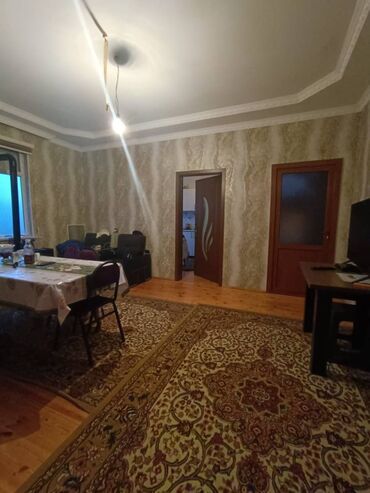 köhnə günəşlidə həyət evləri: 90 kv. m, 4 otaqlı