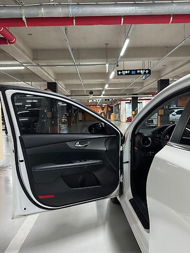 mg 5: Kia K3: 2020 г., 1.6 л, Бензин, Седан — 7