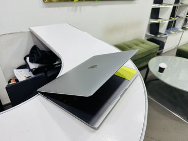 Ноутбуки: Ультрабук, Apple, 8 ГБ ОЗУ, Intel Core i5, 13.3 ", Б/у, Для несложных задач, память SSD