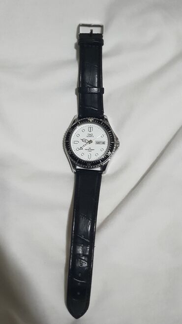 Наручные часы: Элегантные и стильные наручные часы - отличный аксессуар для вашего