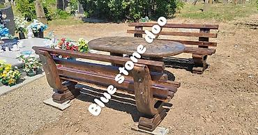 ofinger za stvari: Drvena garnitura za dvorište/spomen‑parcele – sto i dve klupe - — 1