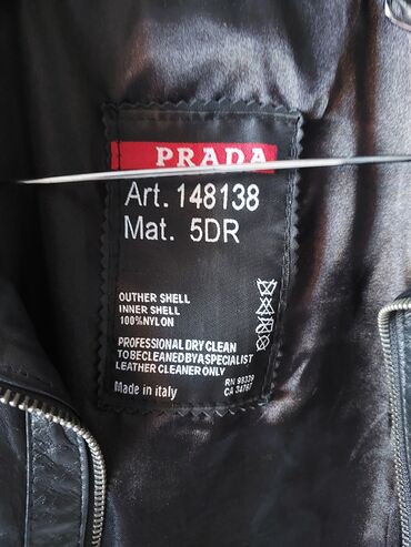 Kardiqanlar, jaketlər: Qadın geyimləri kolleksiyası 1) Ağ-qara bluz - Ölçü: S - Qiymət: 18 — 11