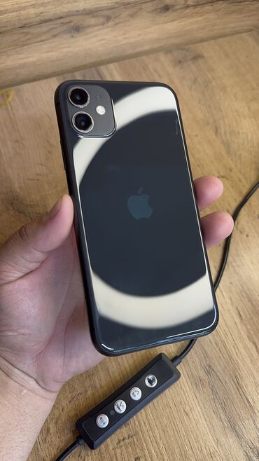 apple ipod 8gb: IPhone 11, Б/у, 64 ГБ, Защитное стекло, Чехол, 93 %