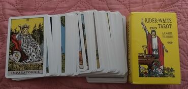 Kitablar, jurnallar, CD, DVD: Rider Waite tarot kartlari.Turk dilinde kitabcasida var.Yeni salafan