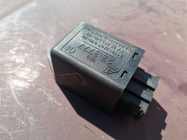 Auto delovi: Relej maglenki Lada 21213,21214 Niva, Lada 112 br.2. Polovnano — 3