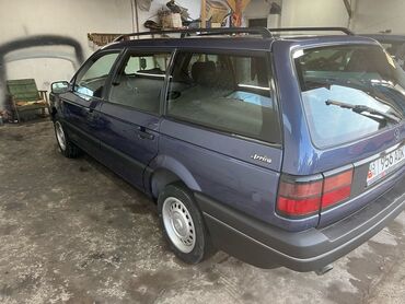 авто кредит айыл банк: Volkswagen Passat: 1993 г., 1.8 л, Механика, Бензин, Универсал