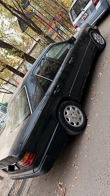 e500 124: Mercedes-Benz W124: 1990 г., Седан — 3
