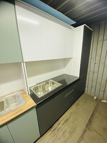 silver kitchen: Кухонные гарнитуры в современном минималистичном стиле. Ширина 2 м — 8