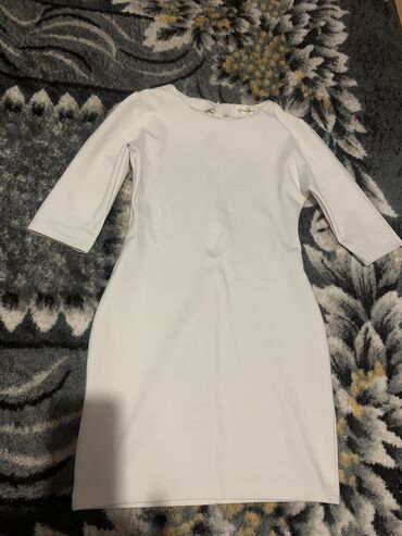 продам платье одевала один раз: Вечернее платье, Коктейльное, Трикотаж, С рукавами, L (EU 40)