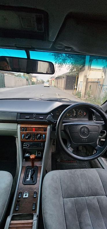 мер 124: Mercedes-Benz W124: 1994 г., 2.2 л, Автомат, Бензин, Седан — 2