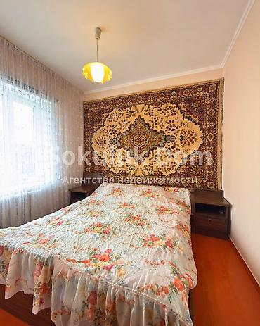 1: 🏠Продается дом в с. Сокулук 🟡 Комнаты: 4 🟡 Участок: 8 соток 🟡 — 10
