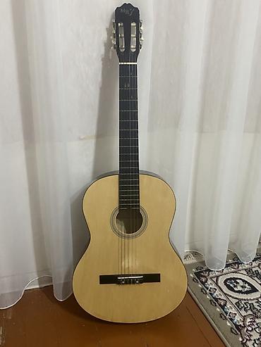 electro gitar: Klassik akustik gitara – MRJ brendi - Korpus: təbii ağac rəngli — 1