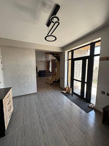 Продажа коттеджей и домов: Продаю 5 комнатный дом Адрес: Рухий Мурас 2 Серия: дом Этаж: 2 этажа — 5