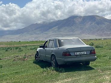 Продажа авто: Mercedes-Benz W124: 1990 г., 2 л, Механика, Дизель, Седан — 2