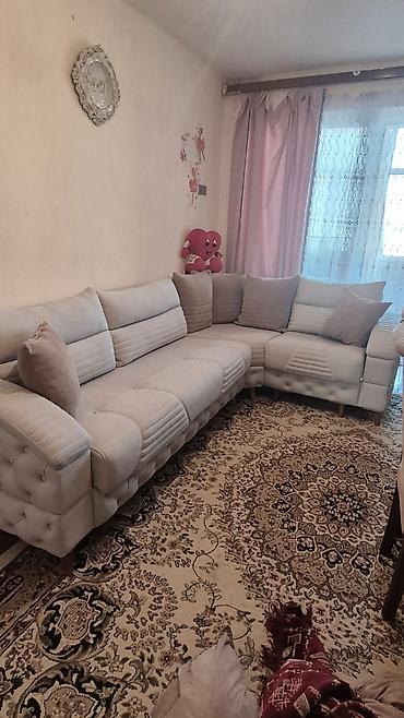 divan restoran: Kunc Divan 1000 azn satilir‼️1 aydan bundan qabaq 1600 azn alinib olcu — 1