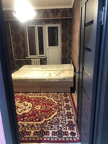 Долгосрочная аренда комнат: Сдаётся уютная 2 х комн квартиразастеклённой лоджией. Что внутри: - — 1