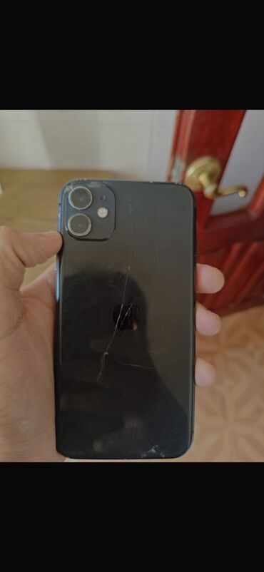 Haima: IPhone 11, 64 GB, Qara, Qırıq