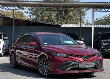 машины 2010 года и выше: Toyota Camry: 2017 г., 2.5 л, Автомат, Бензин, Седан