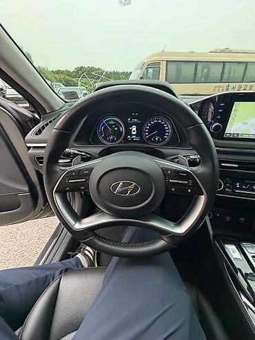Транспорт: Hyundai Sonata: 2022 г., 2 л, Автомат, Гибрид, Седан — 3