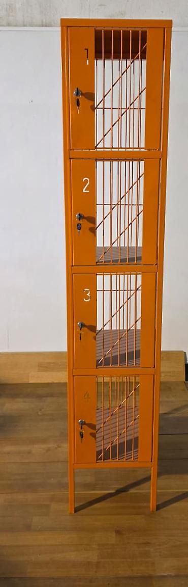 seyf dəmir qapi: Əmanət Dolabları (şəfaf dolablar) Müştərilərin və işçilərin şəxsi — 2