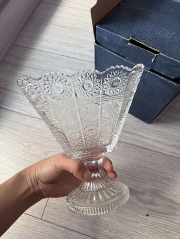 Наборы посуды: Новая посуда, тарелки, сахарница, масленка, чайный сервис, чайник — 8