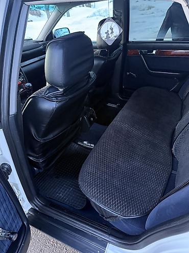 Audi: Audi S4: 1993 г., 2.3 л, Механика, Бензин, Седан — 17