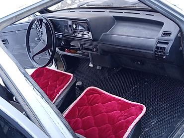 авто вит: Volkswagen Jetta: 1988 г., Седан — 2