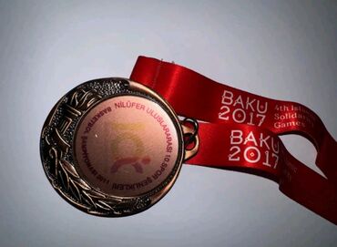 Digər kolleksiyalar: Şəkildə Bakı 2017 IV İslam Həmrəyliyi Oyunlarının medalı və 2018-ci il