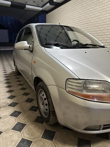 Chevrolet: Chevrolet Aveo: 2004 г., 1.4 л, Механика, Бензин, Хэтчбэк — 3